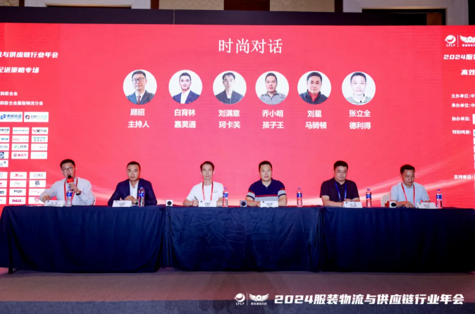 中国少妇A片BBBBBB洗澡