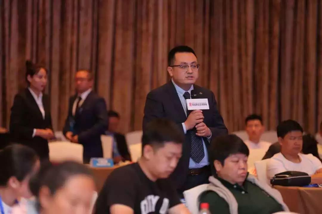 中国少妇A片BBBBBB洗澡