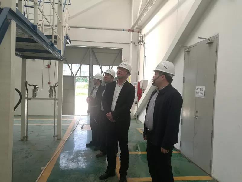 中国少妇A片BBBBBB洗澡