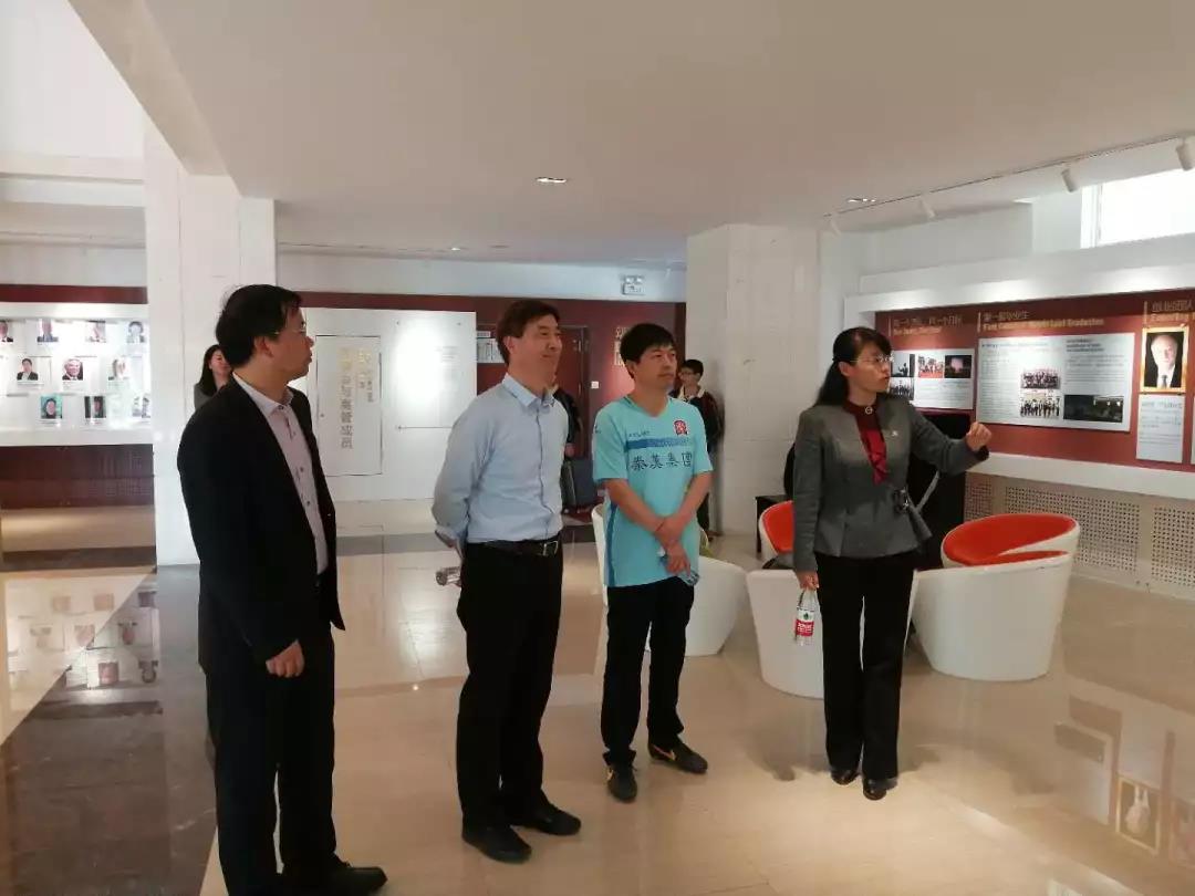 中国少妇A片BBBBBB洗澡