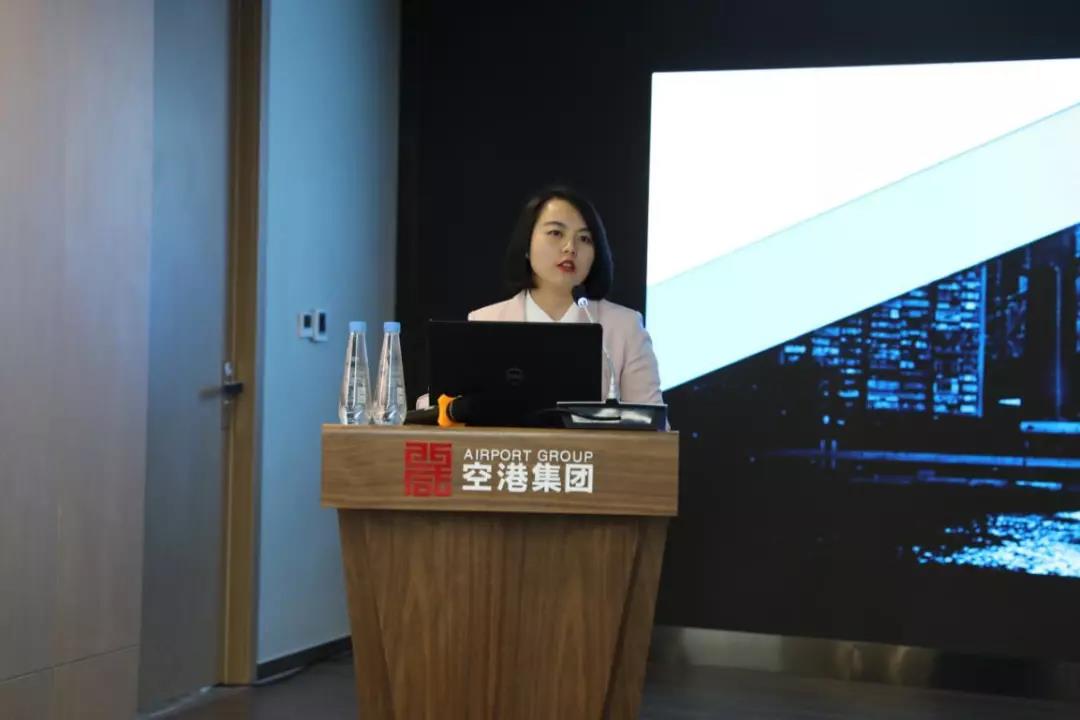 中国少妇A片BBBBBB洗澡