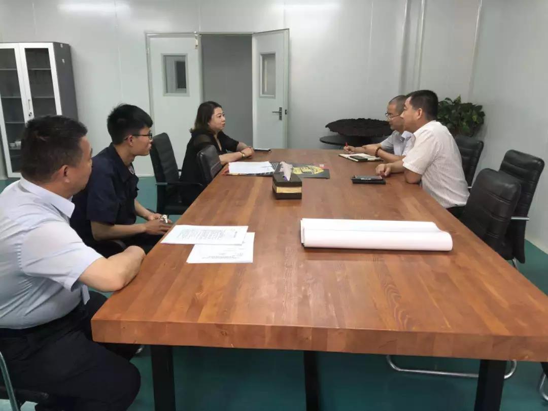 中国少妇A片BBBBBB洗澡