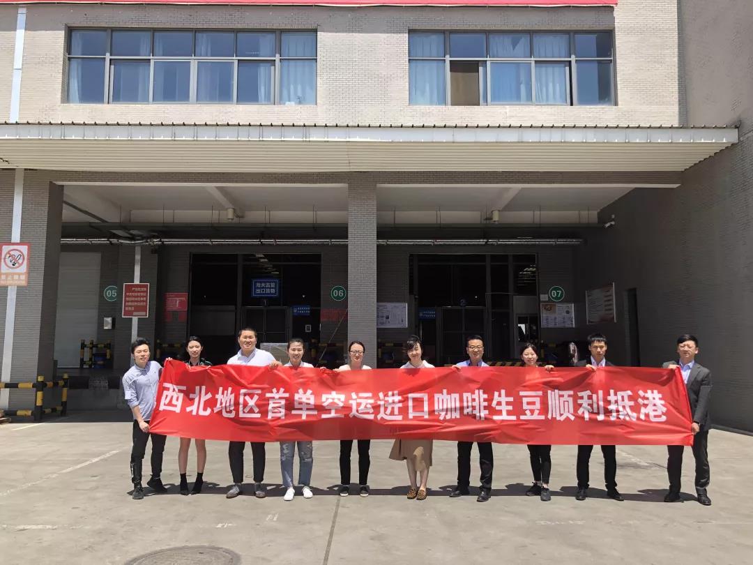 中国少妇A片BBBBBB洗澡