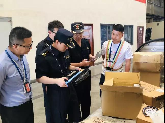 中国少妇A片BBBBBB洗澡