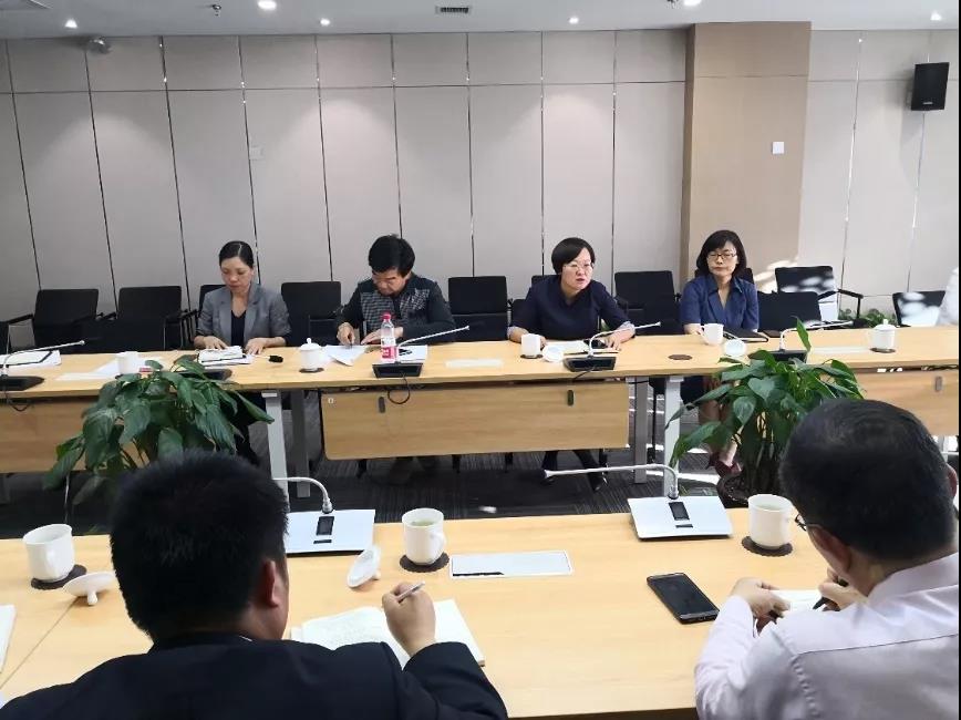 中国少妇A片BBBBBB洗澡