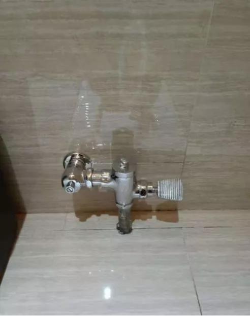 中国少妇A片BBBBBB洗澡