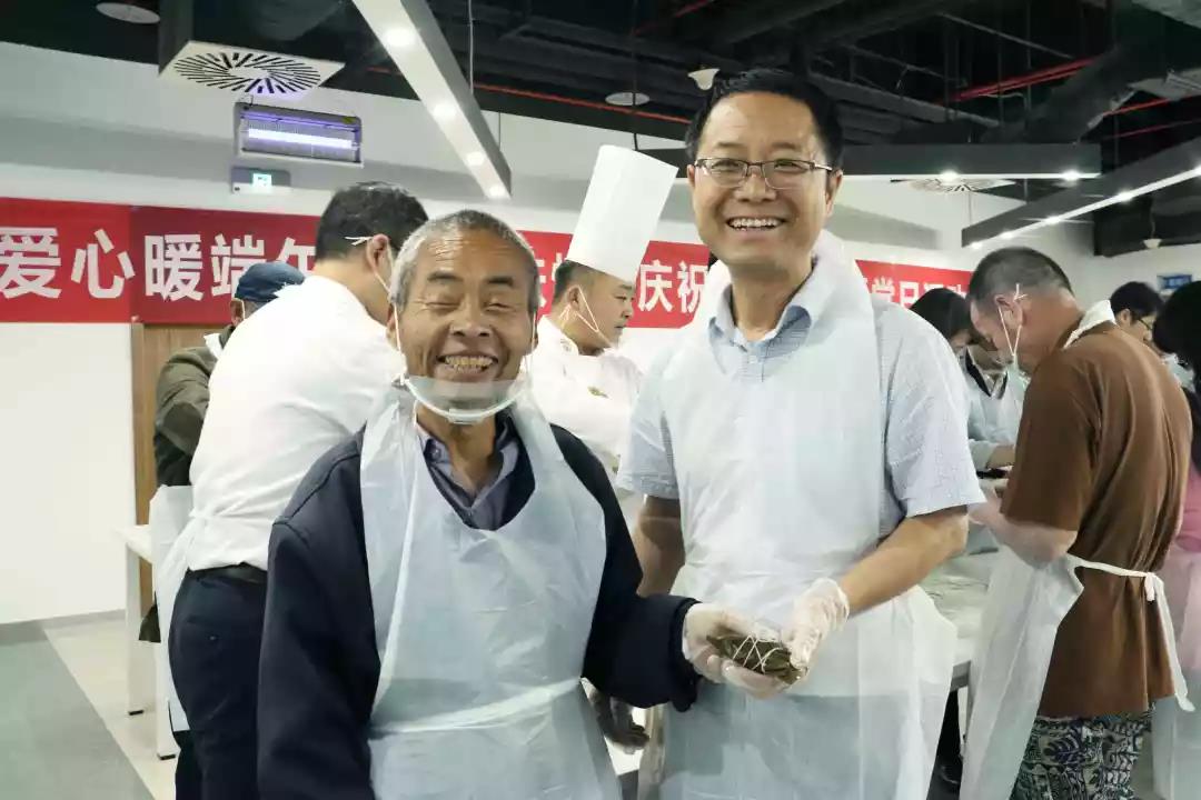 中国少妇A片BBBBBB洗澡