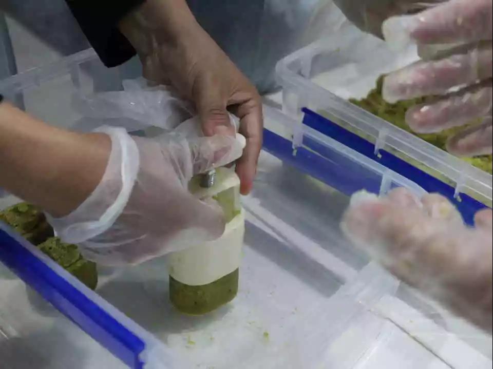 中国少妇A片BBBBBB洗澡