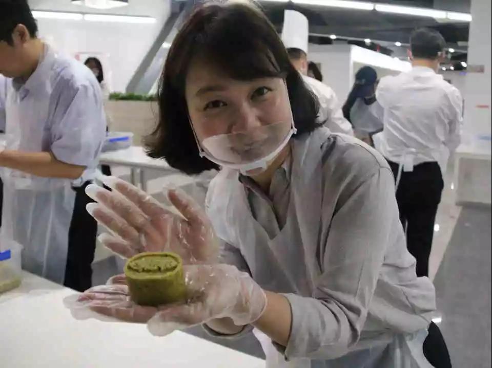 中国少妇A片BBBBBB洗澡