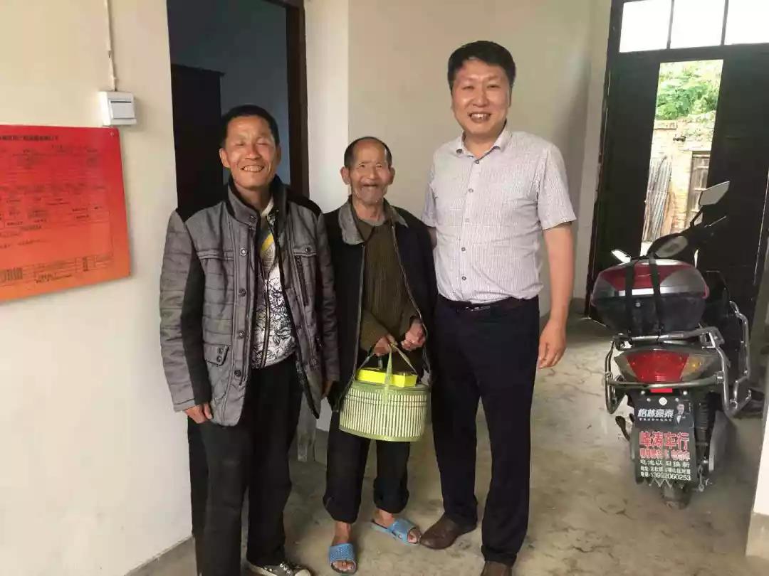 中国少妇A片BBBBBB洗澡