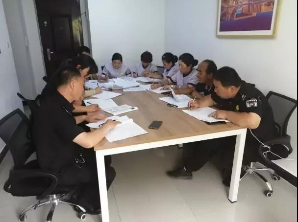 中国少妇A片BBBBBB洗澡