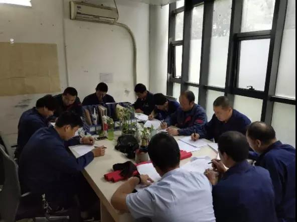 中国少妇A片BBBBBB洗澡