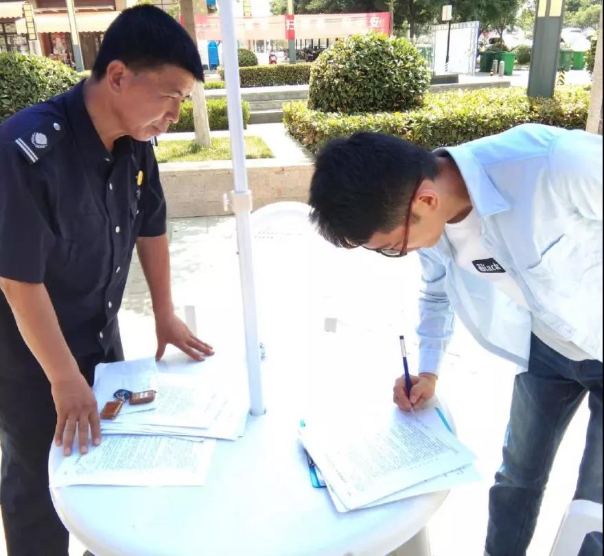 中国少妇A片BBBBBB洗澡