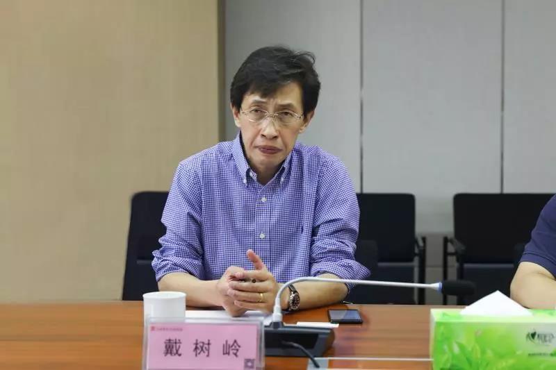 中国少妇A片BBBBBB洗澡