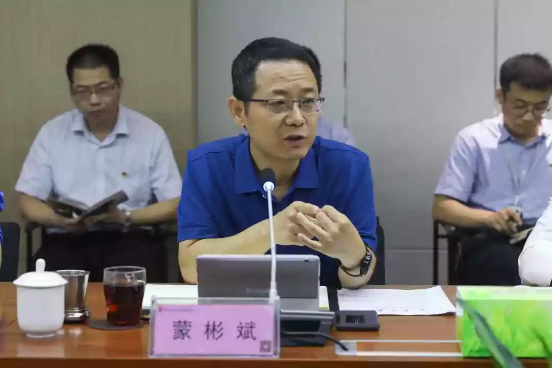 中国少妇A片BBBBBB洗澡