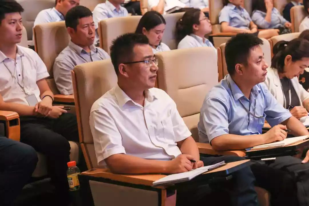 中国少妇A片BBBBBB洗澡