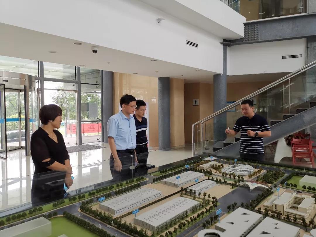 中国少妇A片BBBBBB洗澡