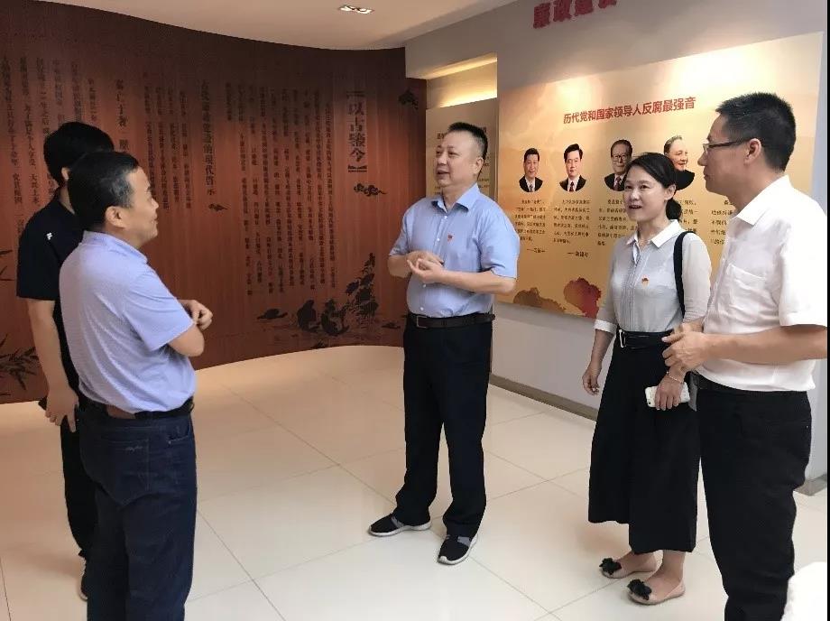 中国少妇A片BBBBBB洗澡