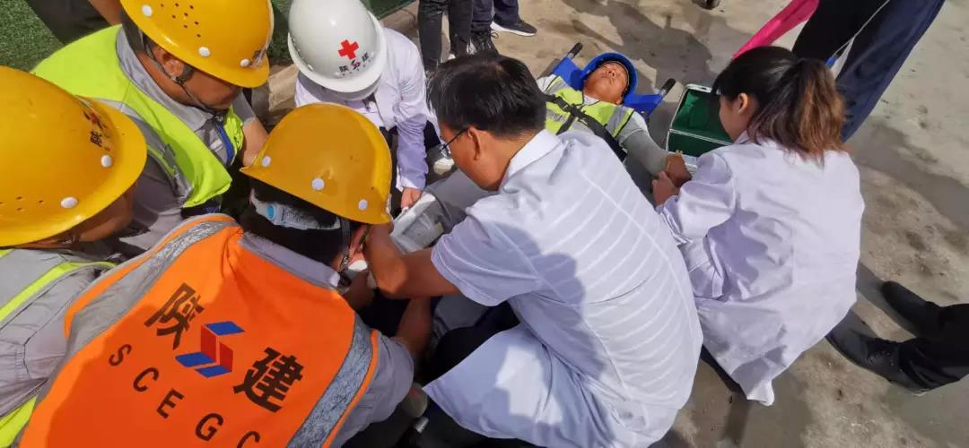 中国少妇A片BBBBBB洗澡