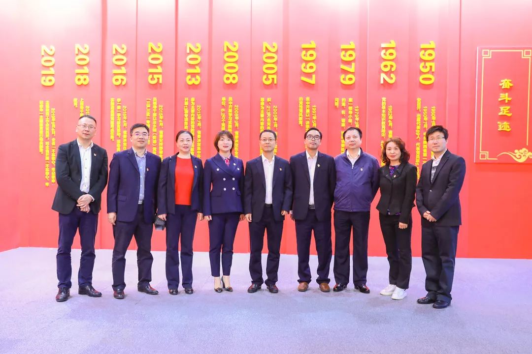 中国少妇A片BBBBBB洗澡