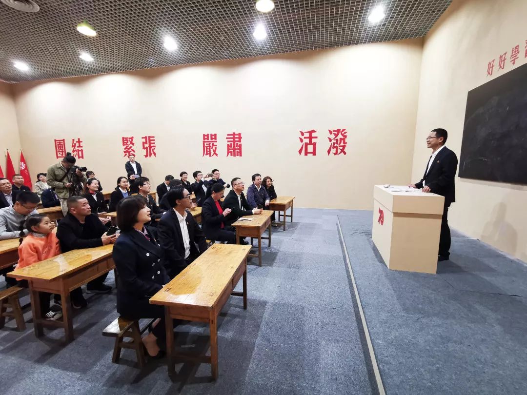 中国少妇A片BBBBBB洗澡