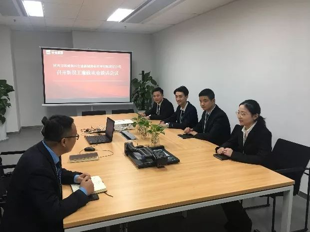 中国少妇A片BBBBBB洗澡