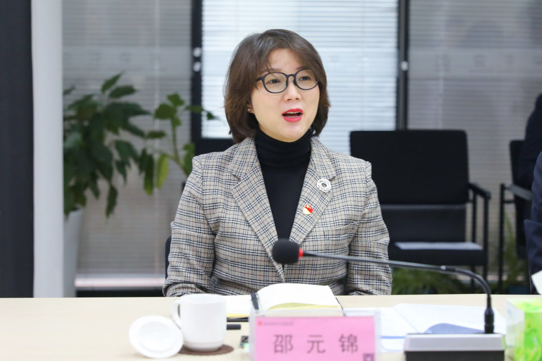 中国少妇A片BBBBBB洗澡