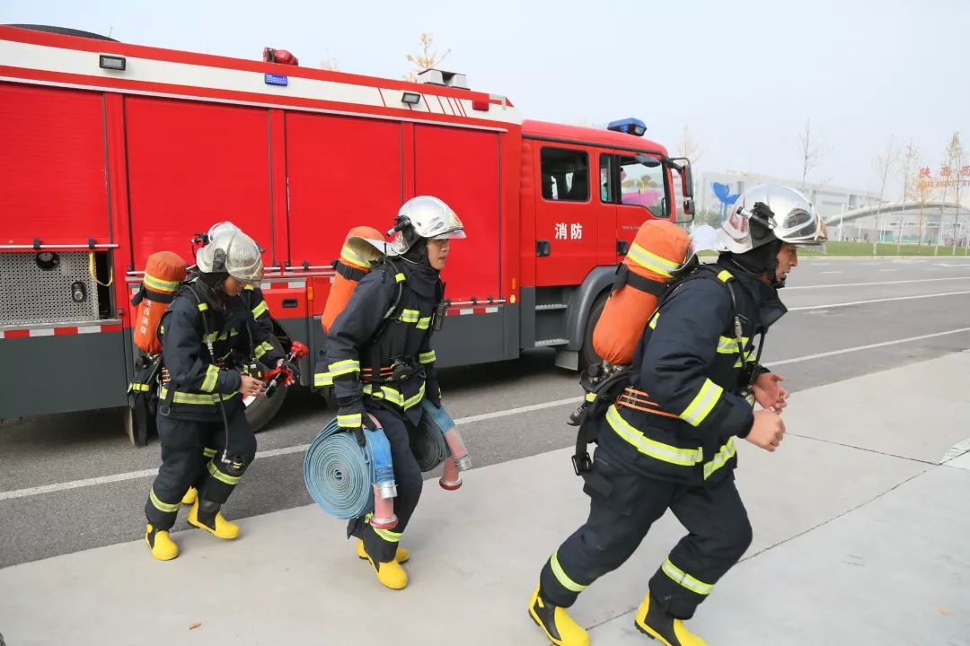 中国少妇A片BBBBBB洗澡