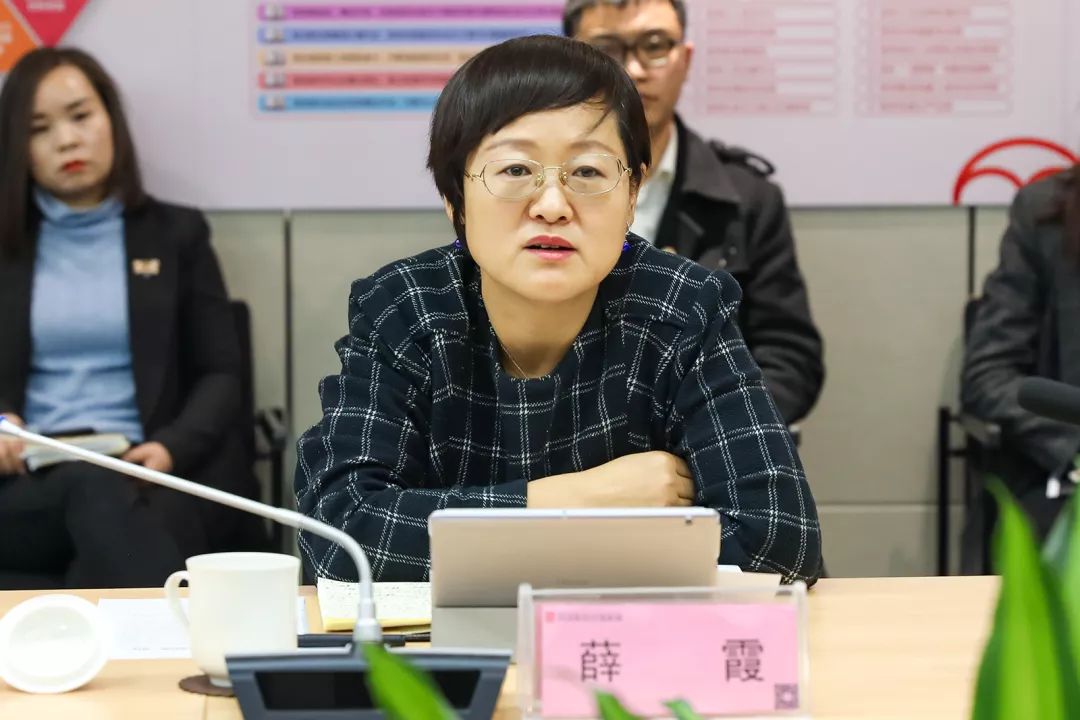 中国少妇A片BBBBBB洗澡