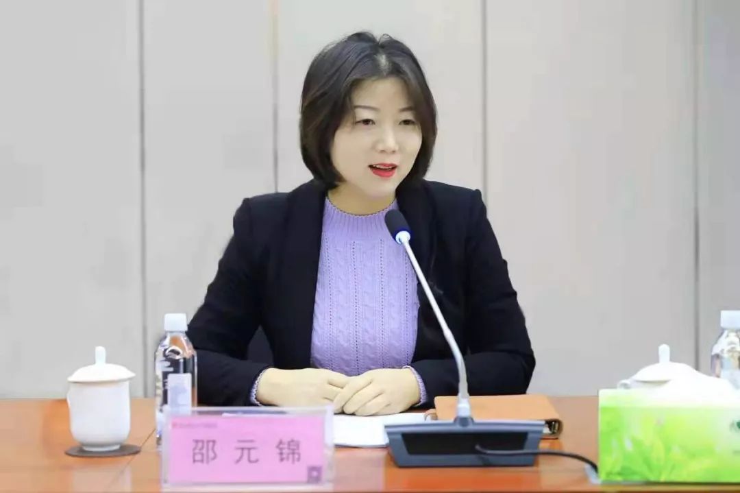 中国少妇A片BBBBBB洗澡