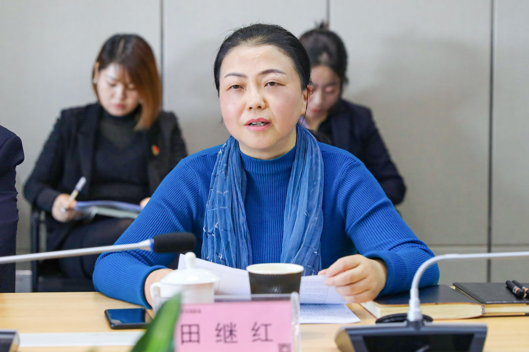 中国少妇A片BBBBBB洗澡