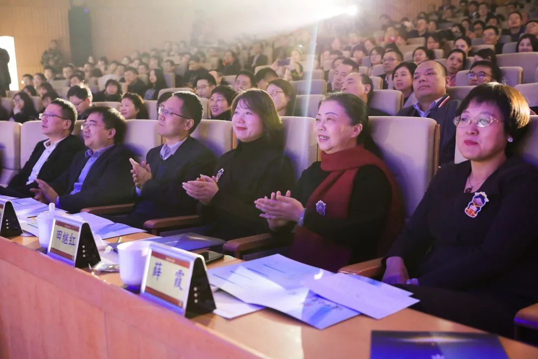 中国少妇A片BBBBBB洗澡