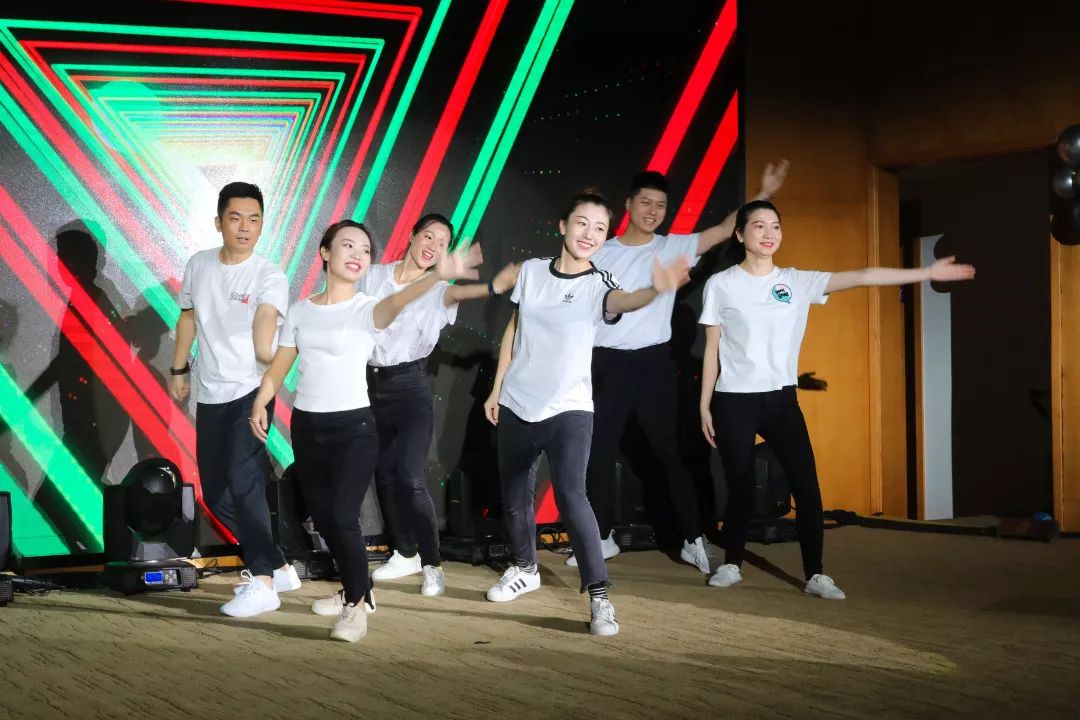 中国少妇A片BBBBBB洗澡