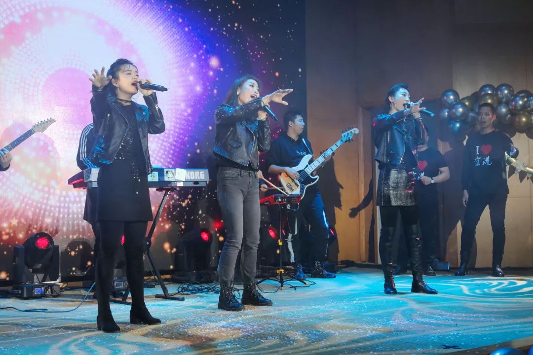 中国少妇A片BBBBBB洗澡