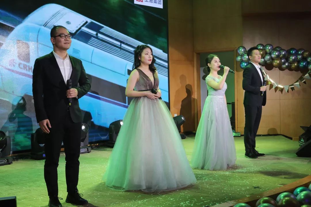 中国少妇A片BBBBBB洗澡