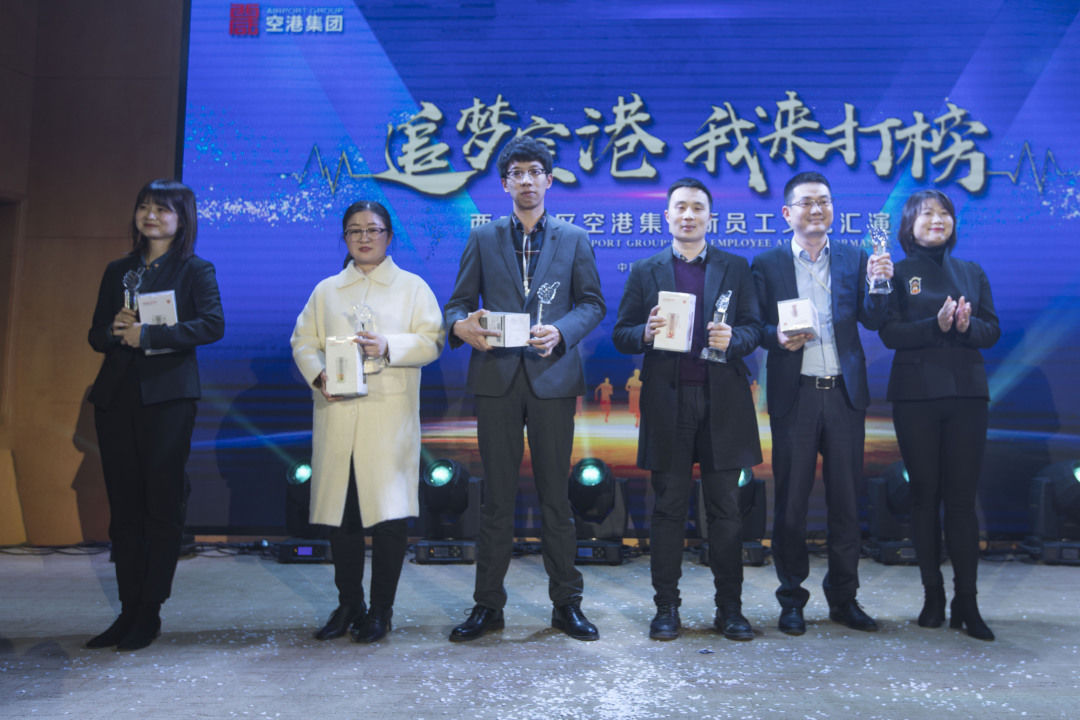 中国少妇A片BBBBBB洗澡