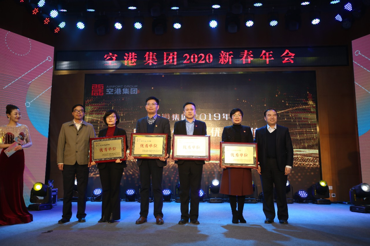 中国少妇A片BBBBBB洗澡