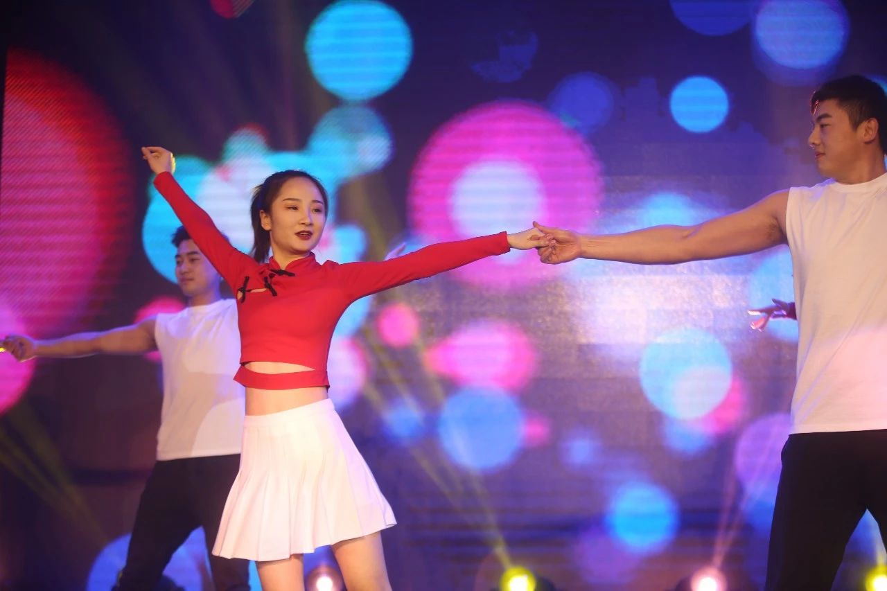 中国少妇A片BBBBBB洗澡