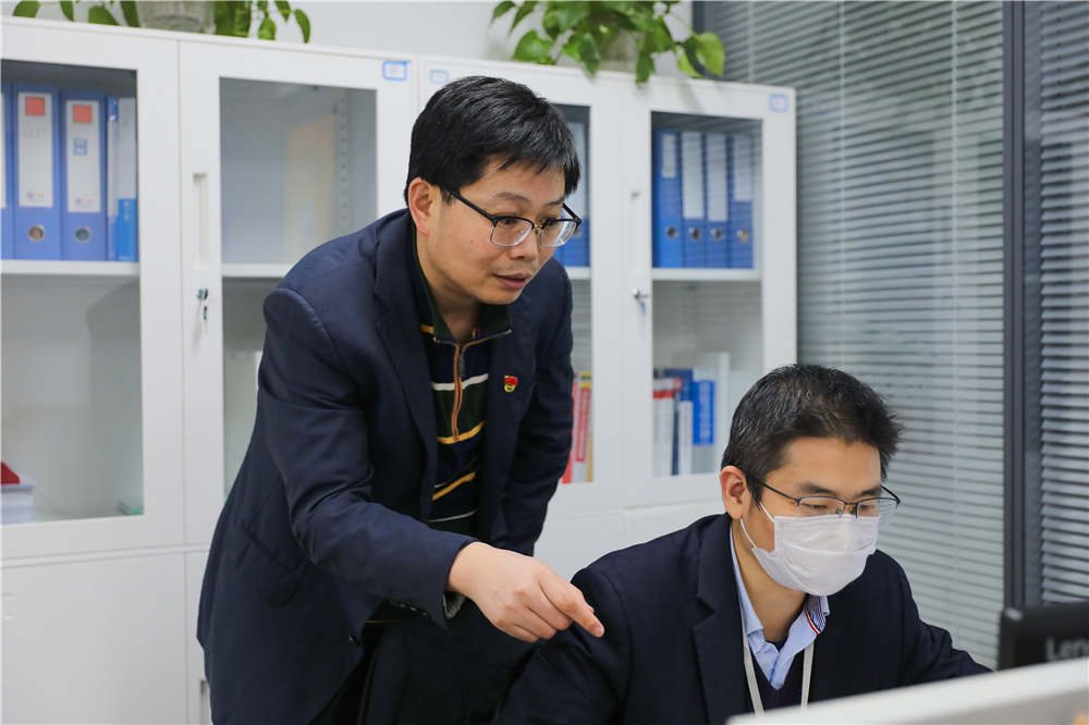 中国少妇A片BBBBBB洗澡