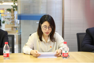 中国少妇A片BBBBBB洗澡